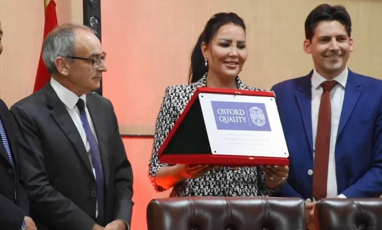 الشباب وتفعيل اللغة الإنجليزية