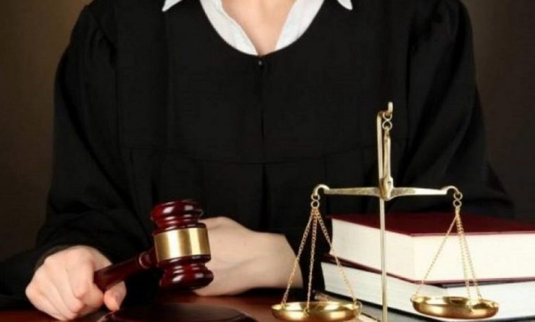 قاضية تلوذ بالفرار بفاس
