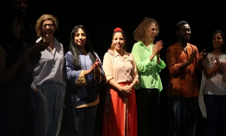 مسرحية تعيد ذكريات كورونا