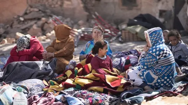 منكوبو الزلزال يرفضون مغادرةارضهم
